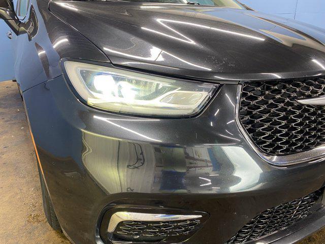 2022 chrysler pacifica touring l