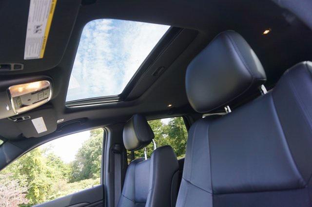 2022 jeep grand cherokee laredo