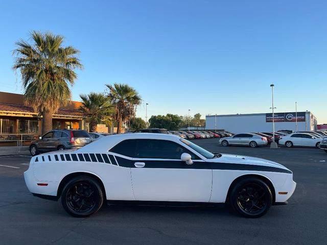 2014 dodge challenger sxt