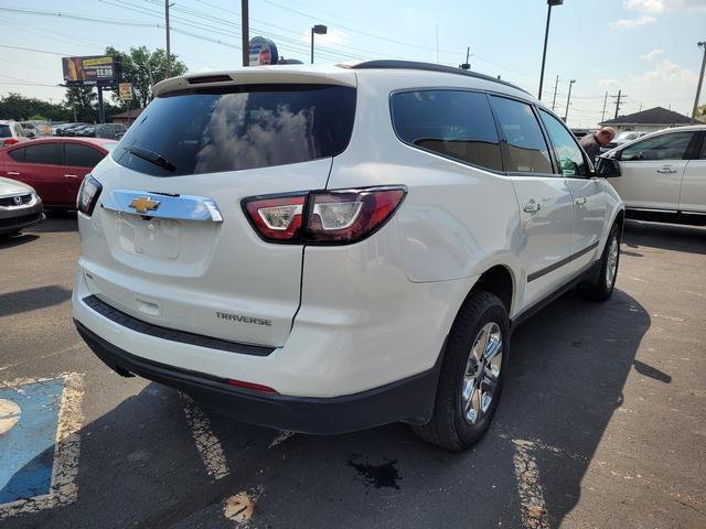 2016 chevrolet traverse ls