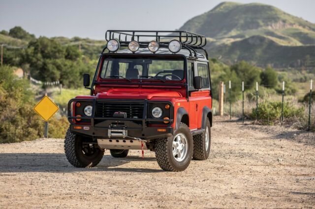 1994 land rover defender 90 nas. clean carfax. clean title