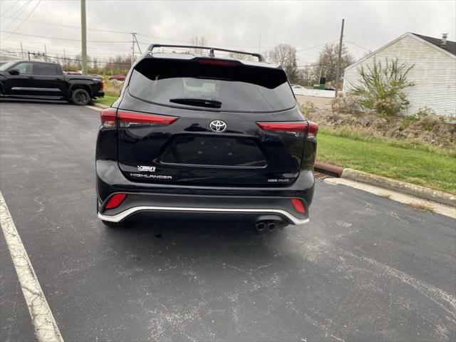 2022 toyota highlander xse