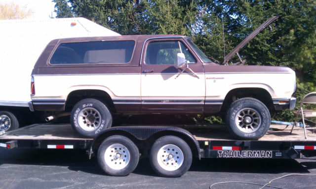 1980 dodge ramcharger se sport utility 2-door 5.9l