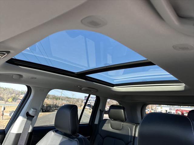 2022 jeep grand cherokee 4xe base