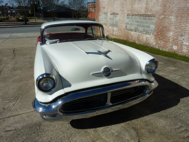 v8 1956 oldsmobile 88 sedan v8 automatic, nice car!
