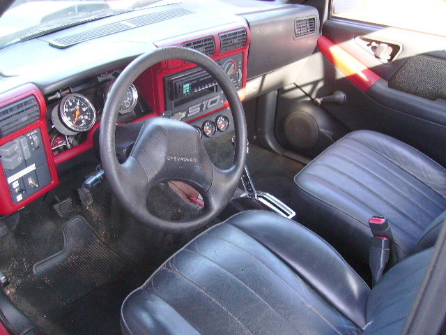 1994 chevrolet s10 base standard cab pickup 2-door 2.2l