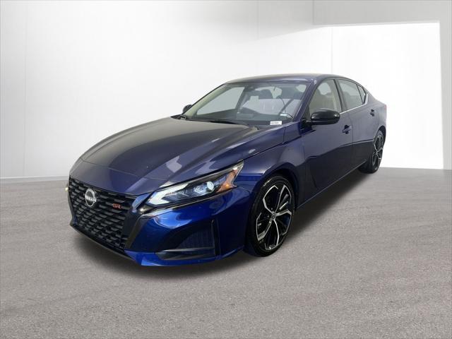 2023 nissan altima sr fwd