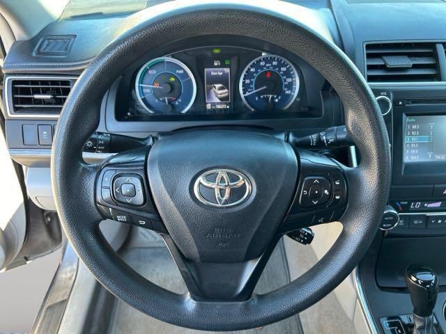 2016 toyota camry hybrid le