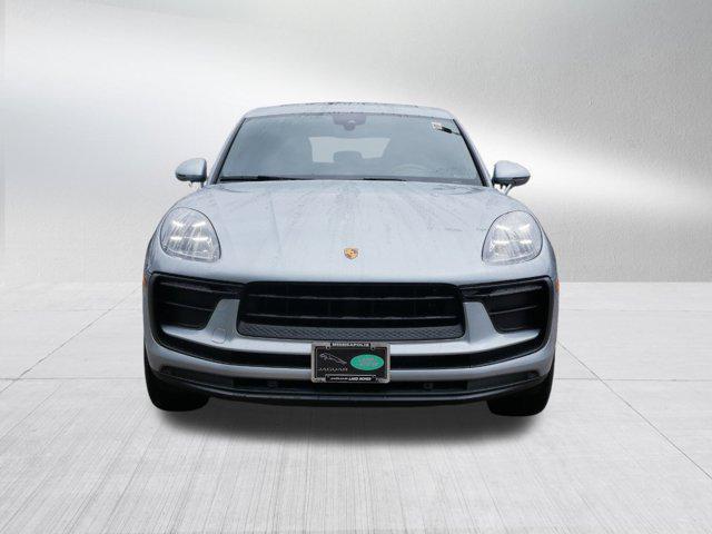 2022 porsche macan base