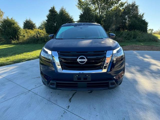 2022 nissan pathfinder sv