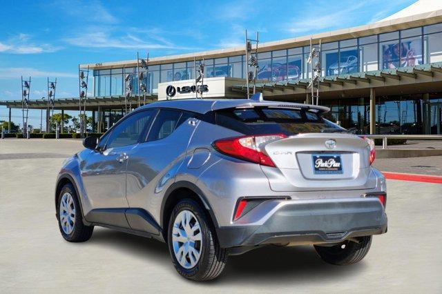 2020 toyota c-hr le