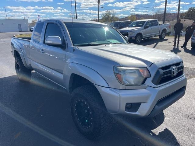 2015 toyota tacoma base