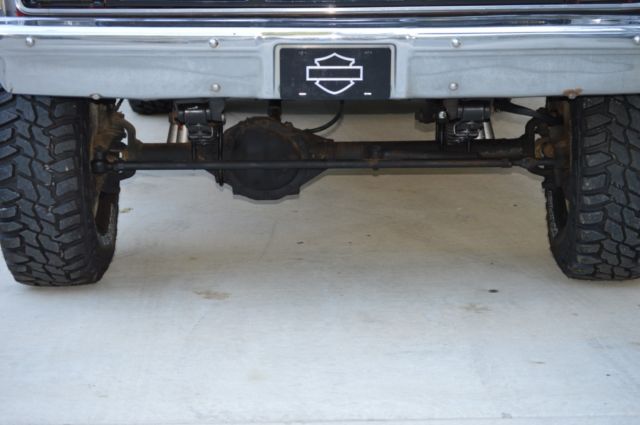 1985 gmc suburban 4x4 k2500 3/4 ton lifted.4 " lift kit,35" tires, must see!!!