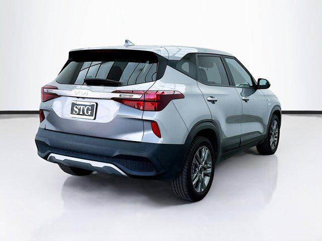 2022 kia seltos lx