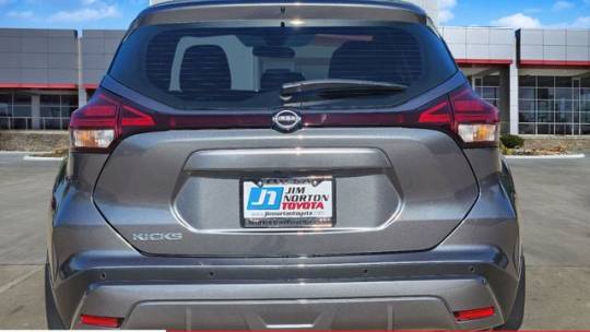 2023 nissan kicks s
