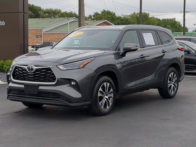 2022 toyota highlander xle
