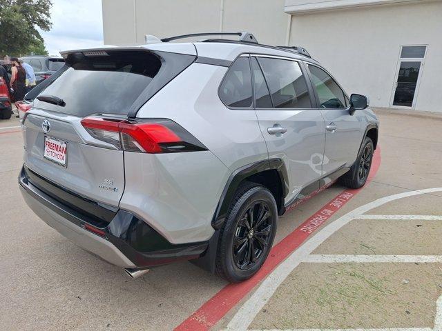 2024 toyota rav4 hybrid se