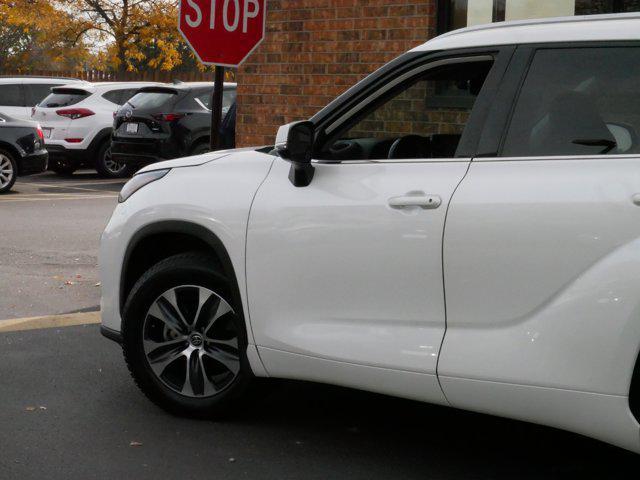 2020 toyota highlander xle