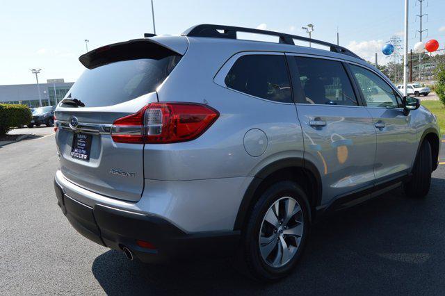 2021 subaru ascent premium 8-passenger