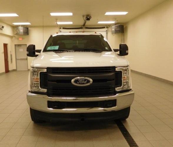 2017 ford f-350 super duty xl 4x4 xl 4dr crew cab 8 ft. lb drw pickup for sale in jolly acres, south dakota