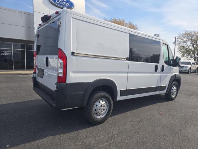 2016 ram promaster 1500 low roof