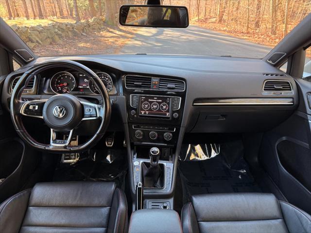 2017 volkswagen golf gti 2.0t se 4-door