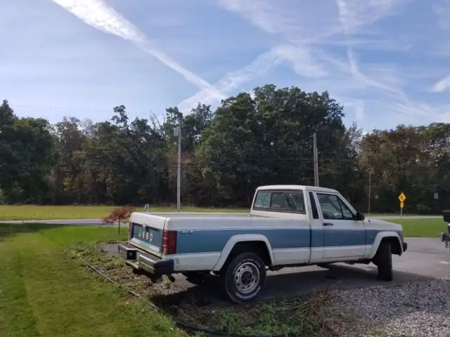 1987 jeep comanche pioneer pick up truck