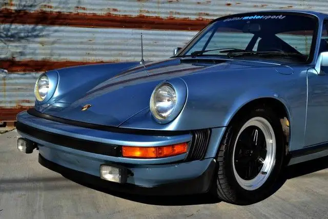 1981 911 sc~light blue metallic~blue interior~well maintained~85mph speedometer