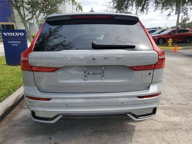 2024 volvo xc60 b5 plus dark theme