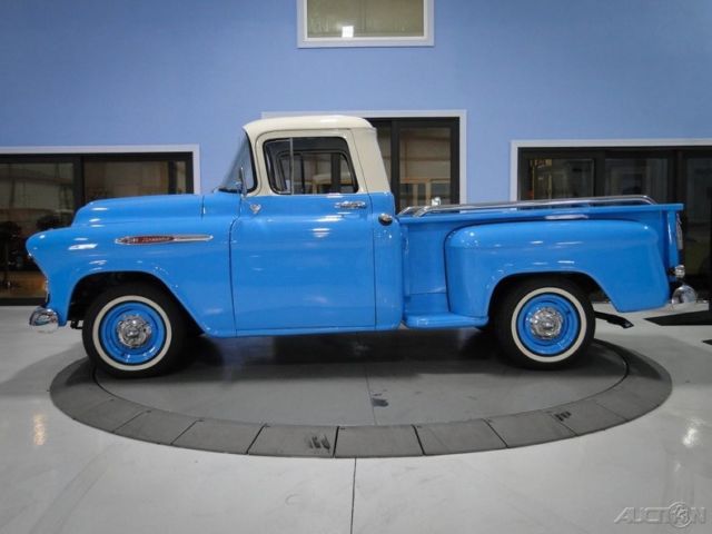atstro blue/white pickup truck