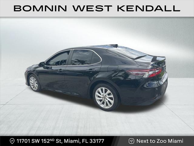2022 toyota camry le
