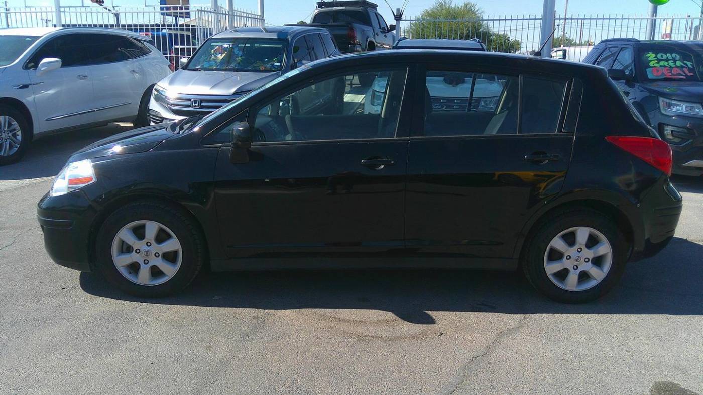 2009 nissan versa