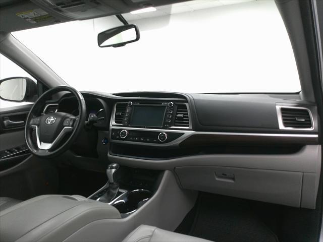 2015 toyota highlander limited
