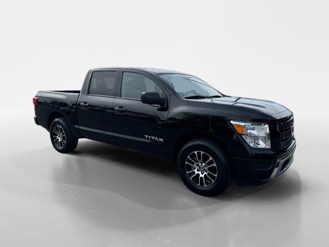 2022 nissan titan sv