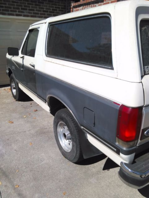 1990 ford bronco xlt ! (under 50,000 original miles)