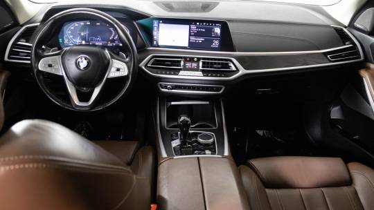 2021 BMW X7