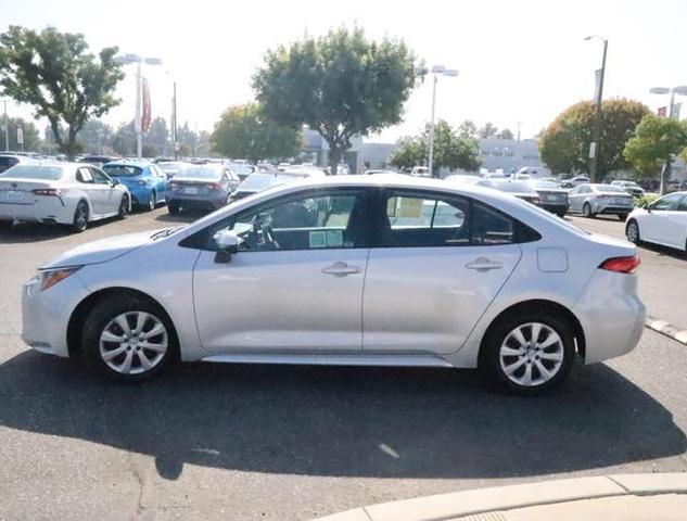 2023 toyota corolla le
