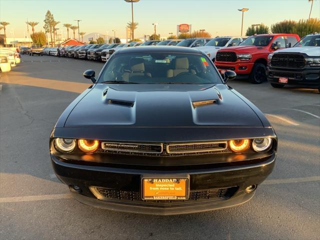 2021 dodge challenger sxt