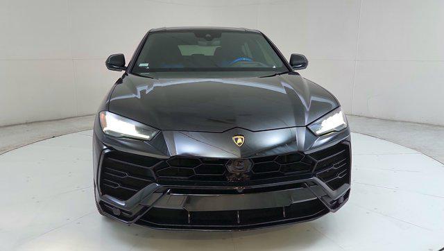 2019 lamborghini urus awd