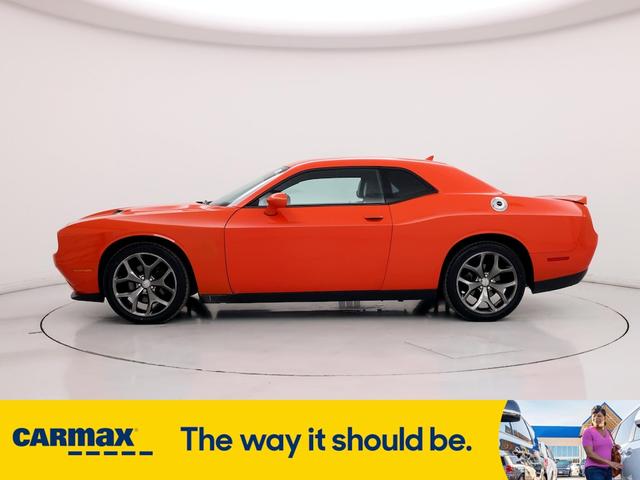 2016 dodge challenger sxt plus