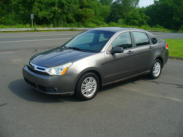 2010 ford focus se