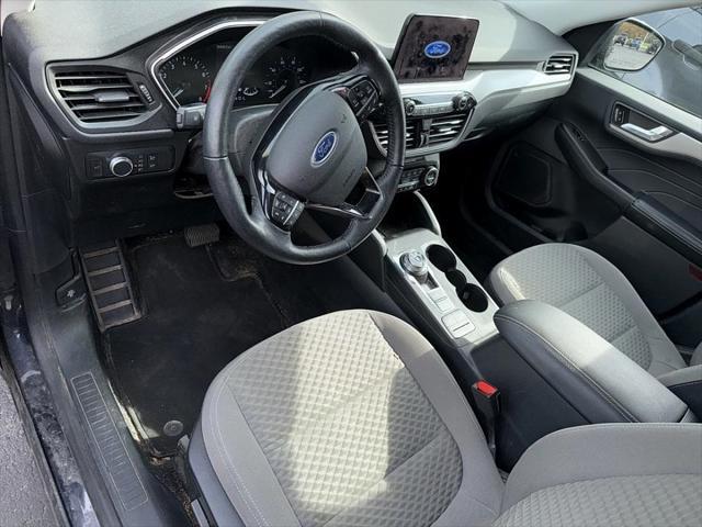 2021 ford escape se