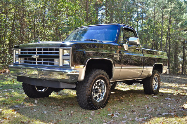 1985 chevrolet silverado 4x4 short bed amazing drivetrain factory black & silver