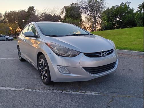 2012 hyundai elantra