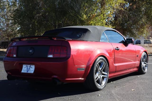 2005 ford mustang gt premium