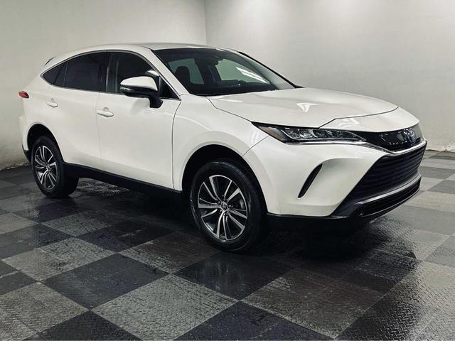 2022 toyota venza le