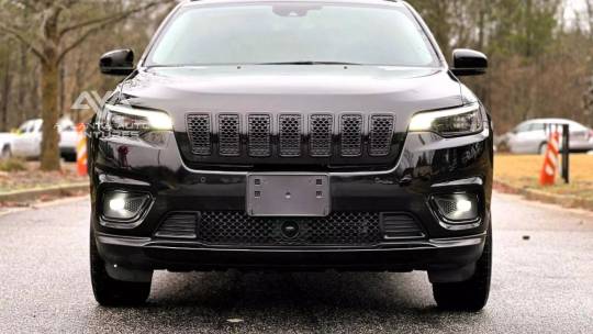 2023 Jeep Cherokee mid night trim