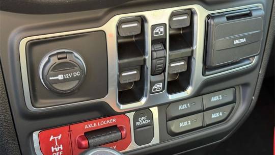 2025 Jeep se