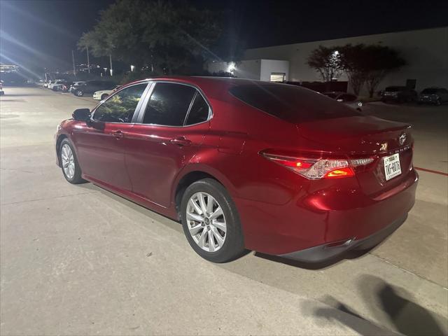 2018 toyota camry le
