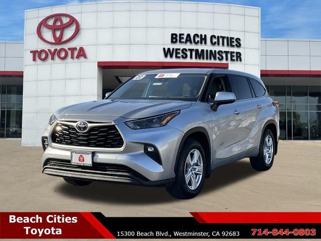 2022 toyota highlander le